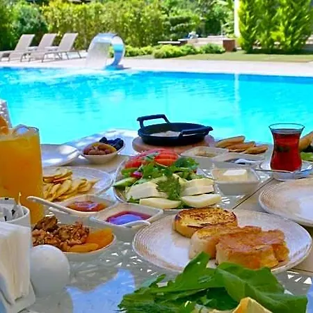 Goecek Naz Hotel 3*