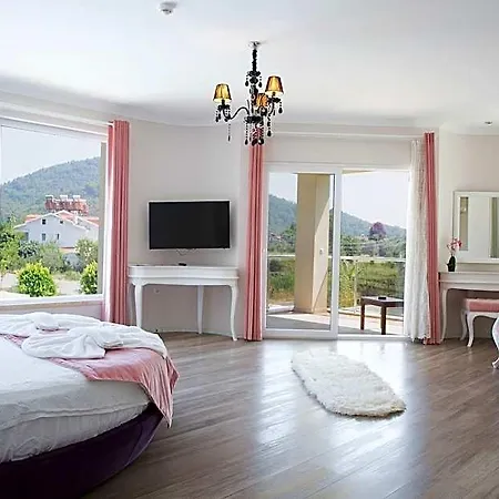 Goecek Naz Hotel 3*